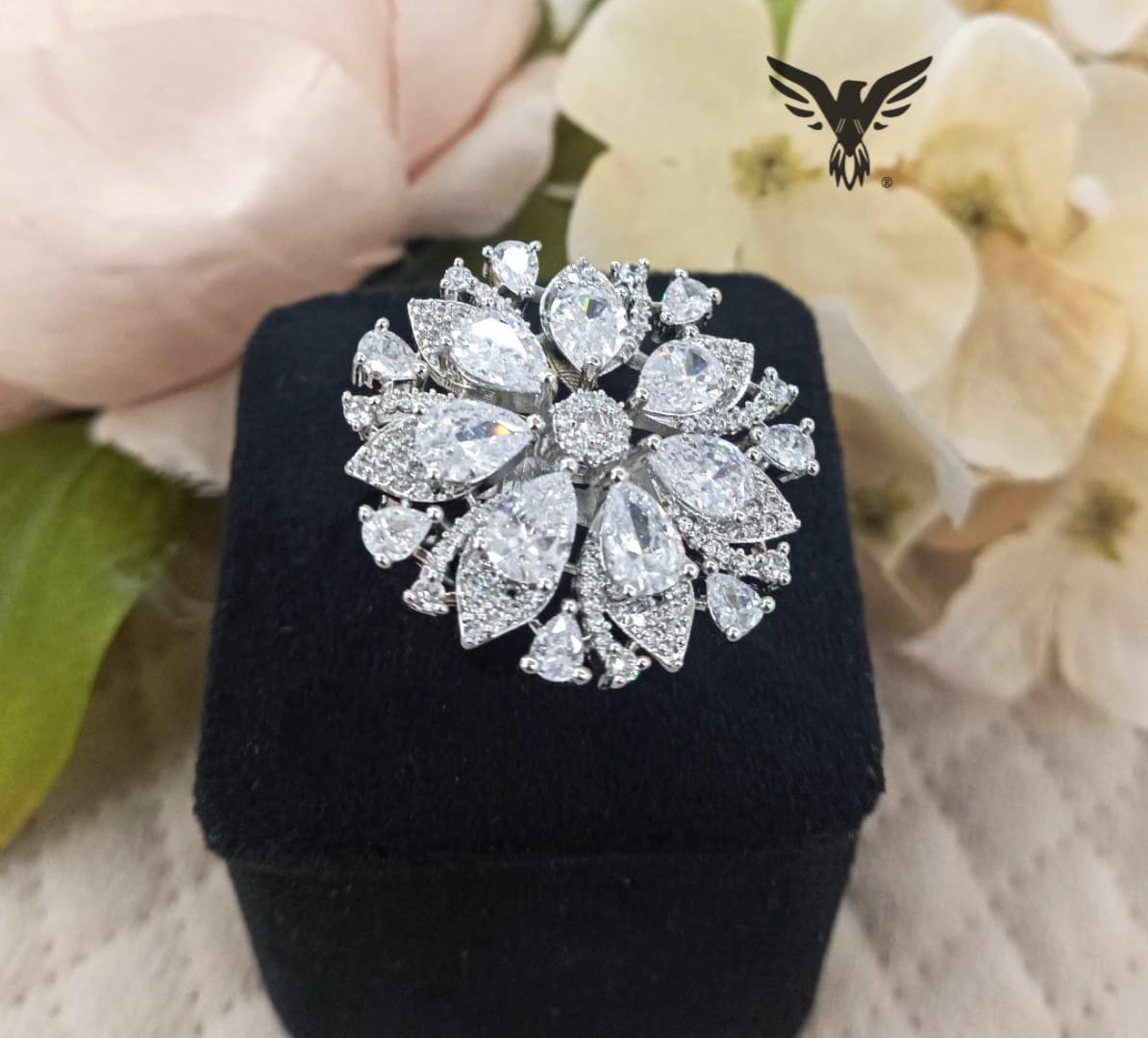 Valini Diamond Ring In White For Women