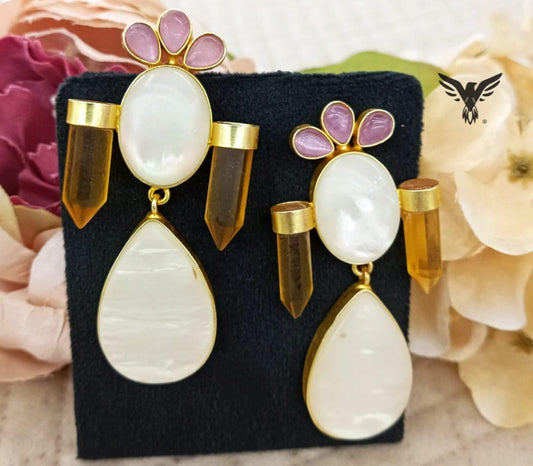 Mitali White Duzy Earring For Women