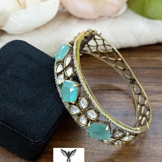 Ditya Mosanite Kundan Bracelet In Mint  For Women