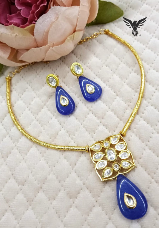 Urisha square kundan hasli in Emerald Sapphire blue for women