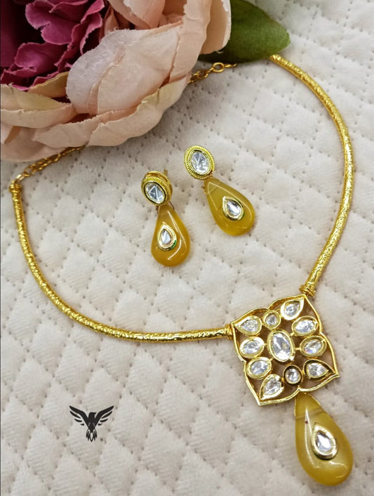 Urisha square kundan hasli in Yellow for women