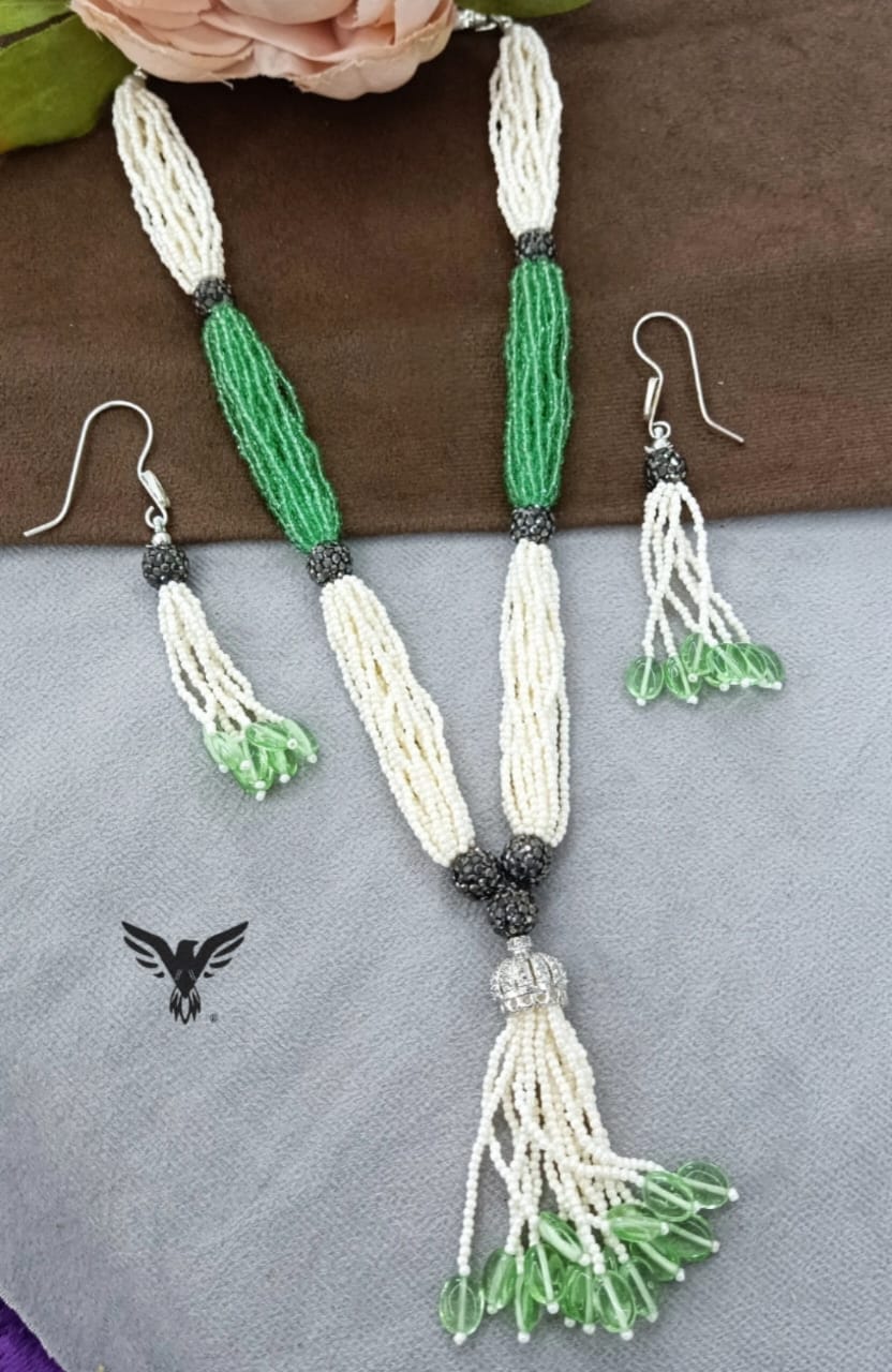 Pearl with beads strings in Green for women