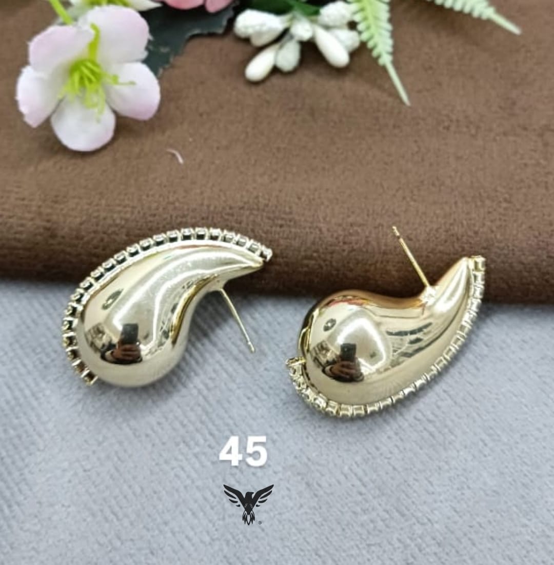 WATER DROP GOLDEN STUD EARRINGS FOR WOMEN
