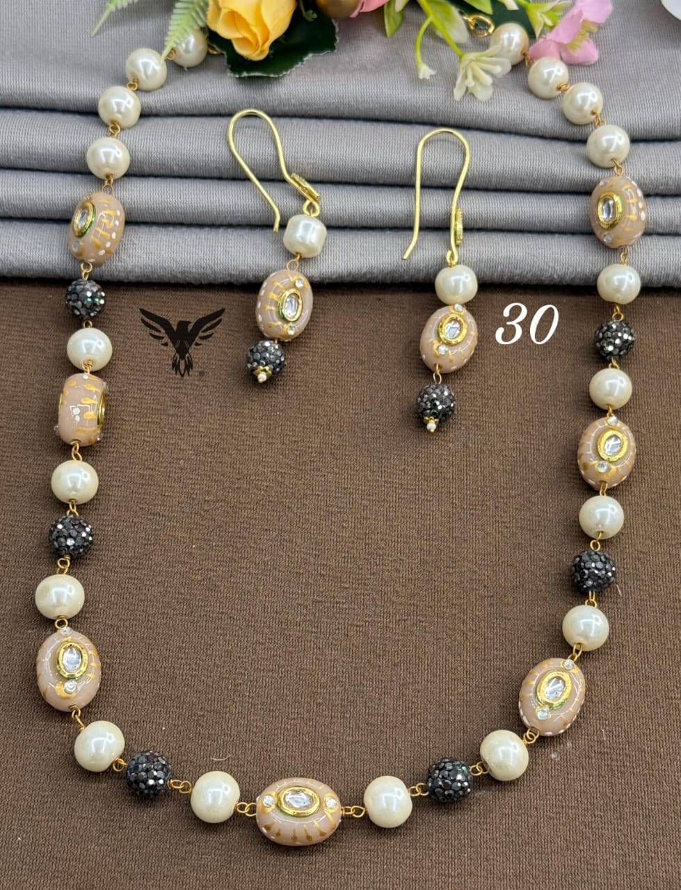 oval natural with Beige beads and pearls mala for women