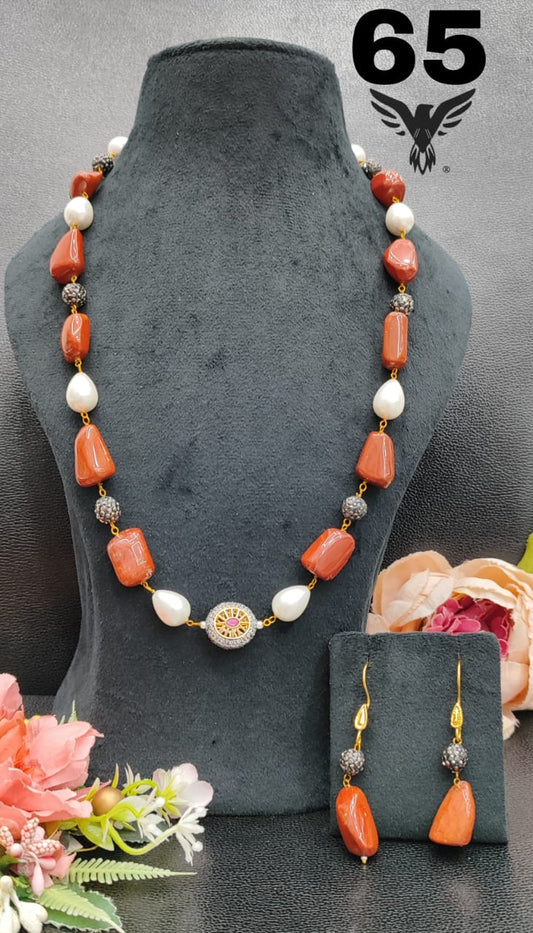 PEARLS WITH COLOURED STONES IN BROWN FOR WOMEN