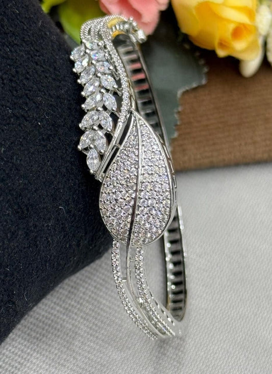 CLASSIC SILVER POLISH WITH CZ STONE BRACELET FOR WOMEN