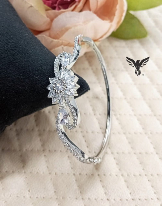 UNIQUE CZ  BRACELET