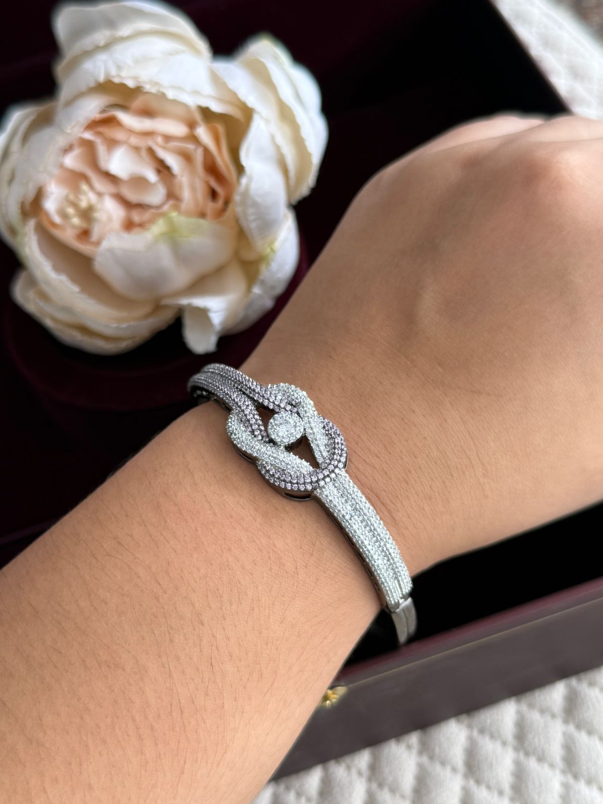 UNIQUE BLUSH PINK AND SILVER POLISH BRACELET FOR WOMEN
