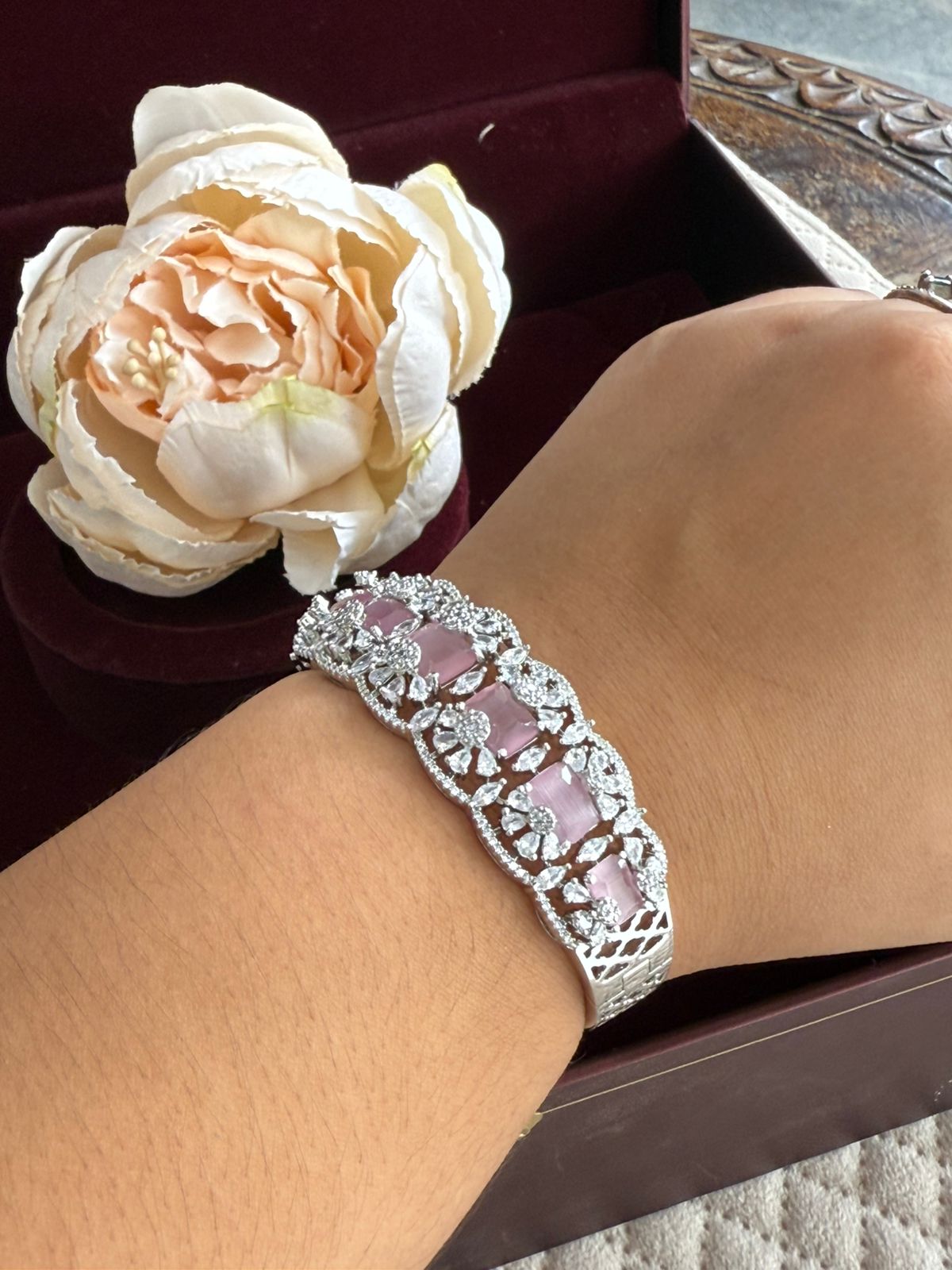 MINT AD DIAMOND BRACELET FOR WOMEN