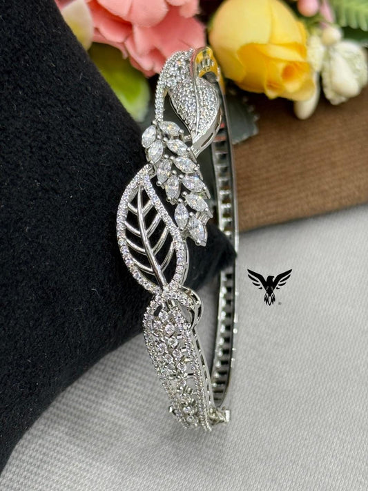 INVISIBLE SILVER POLISH WITH CZ STONE BRACELET