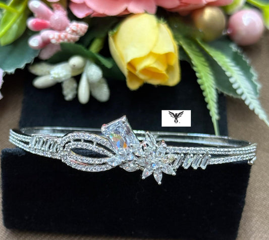 UNIQUE SILVER POLISH WITH CZ STONE BRACELET