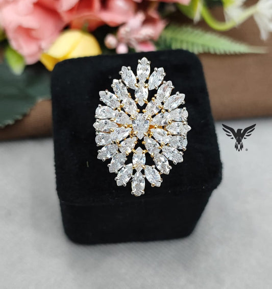 CLASSIC LEAF SHAPE CZ RING FOR WOMEN