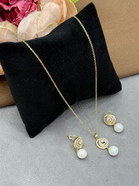 WHITE PEARL WITH GOLD POLISH AMERICAN DIAMOND PENDANT SET