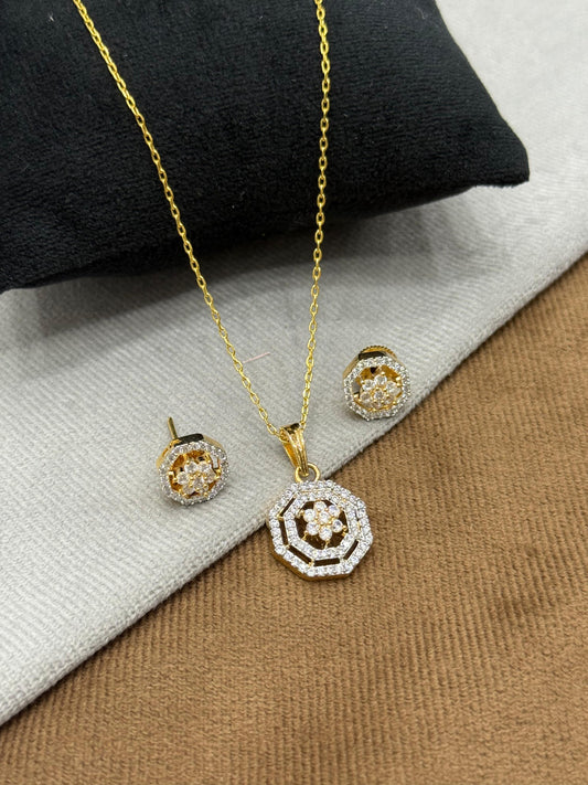 GOLD UNIQUE FLOWER SHAPE PENDANT SET FOR WOMEN