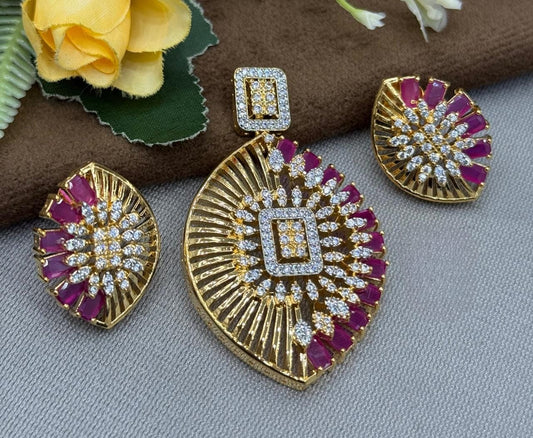 UNIQUE STYLISH GOLDEN POLISH WITH PINK AD STONE