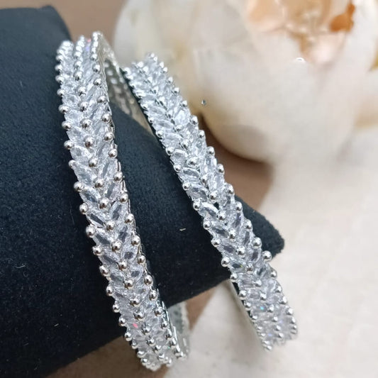 AWESOME SILVER LOOK BANGLES FOR WOMEN