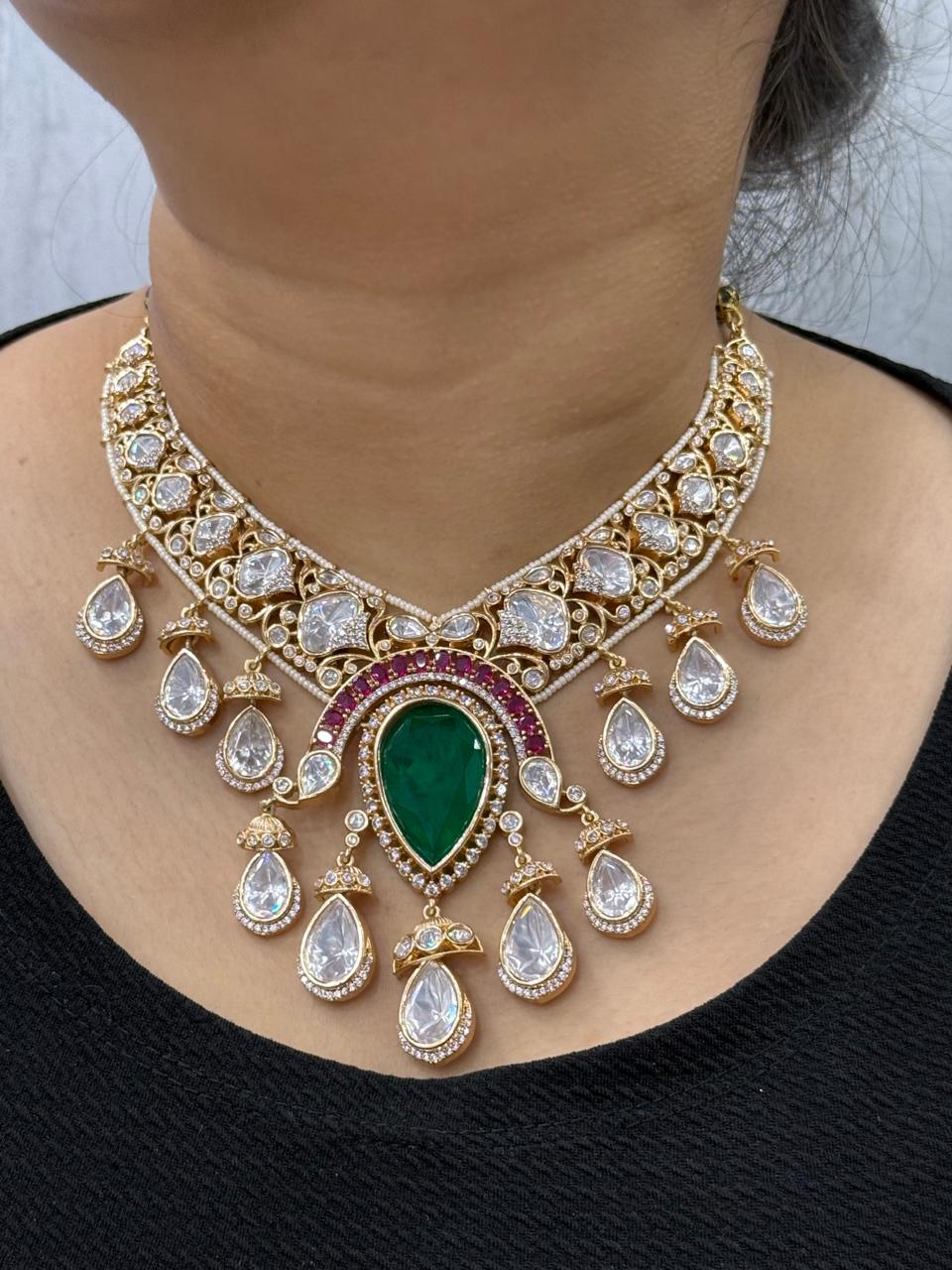 Sunheri Kundan With Pota Stones And Mossanites for women
