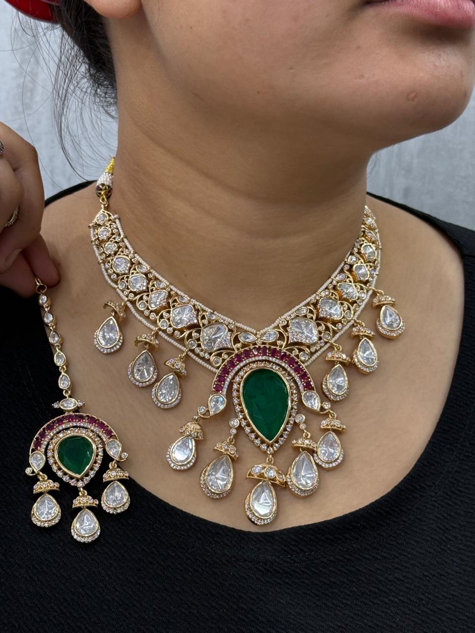 Sunheri Kundan With Pota Stones And Mossanites for women