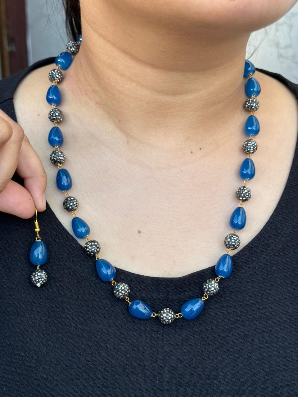 monalisa pearl with cz boll in blue mala for woman