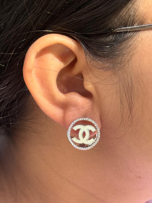 Double sided Hoop in white for woman