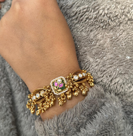 Leafy Pattern Gold Plated Rajwadi Bracelet for woman