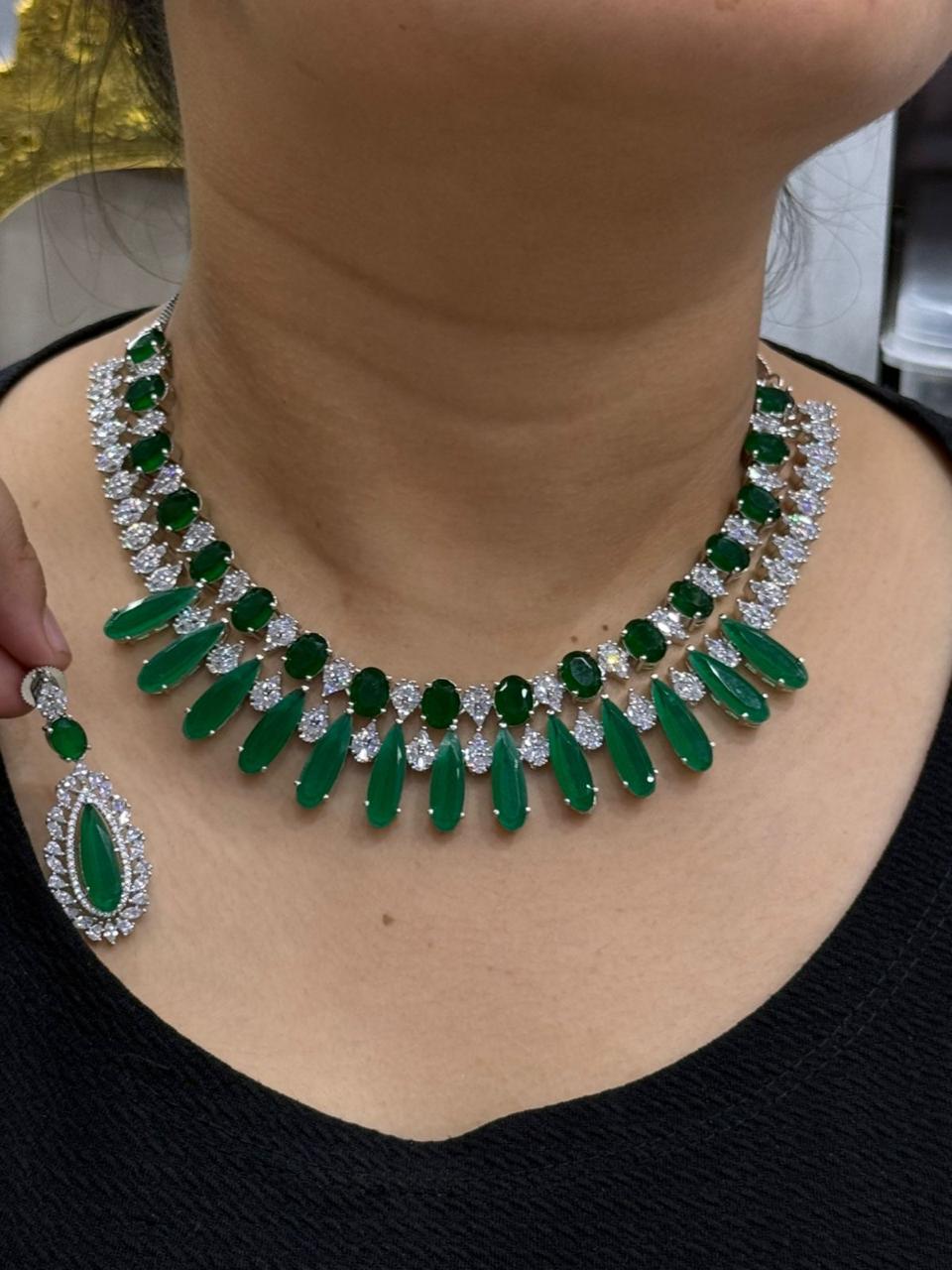 Double layer  Doublet Stones Necklace In Emerald Green