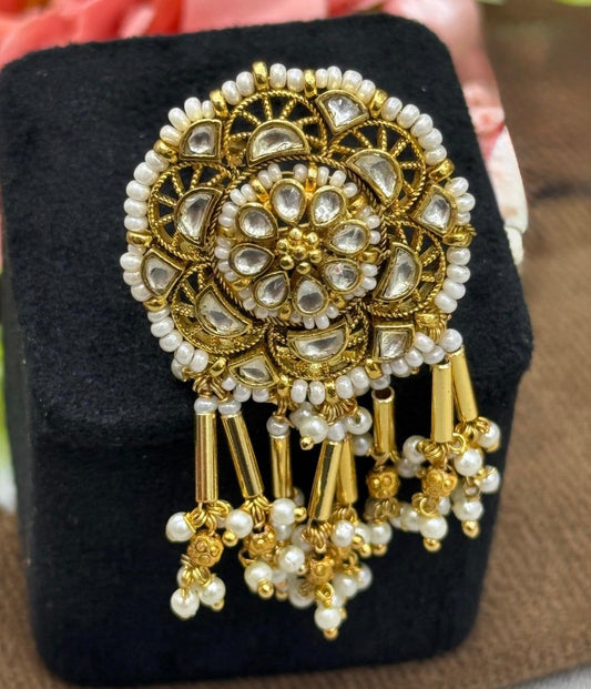 Elegant Paachi Kundan Ring With Hanging