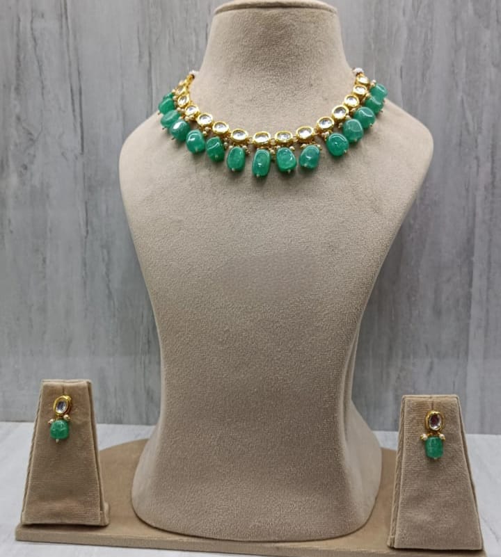 Jaypore Kundan neckklace with backside meenakari in green stones