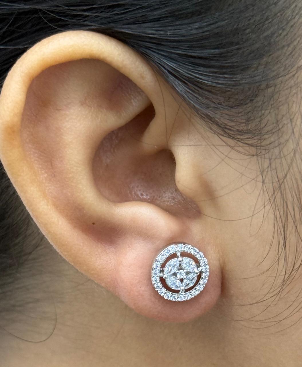 SILVER POLISH CZ STONE EARRING