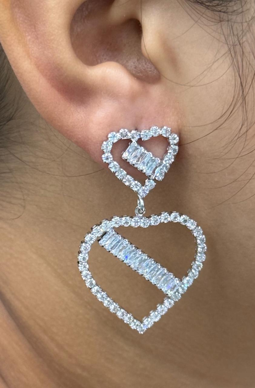 HEART SHAPE SILVER POLISH AD STONE EARRING
