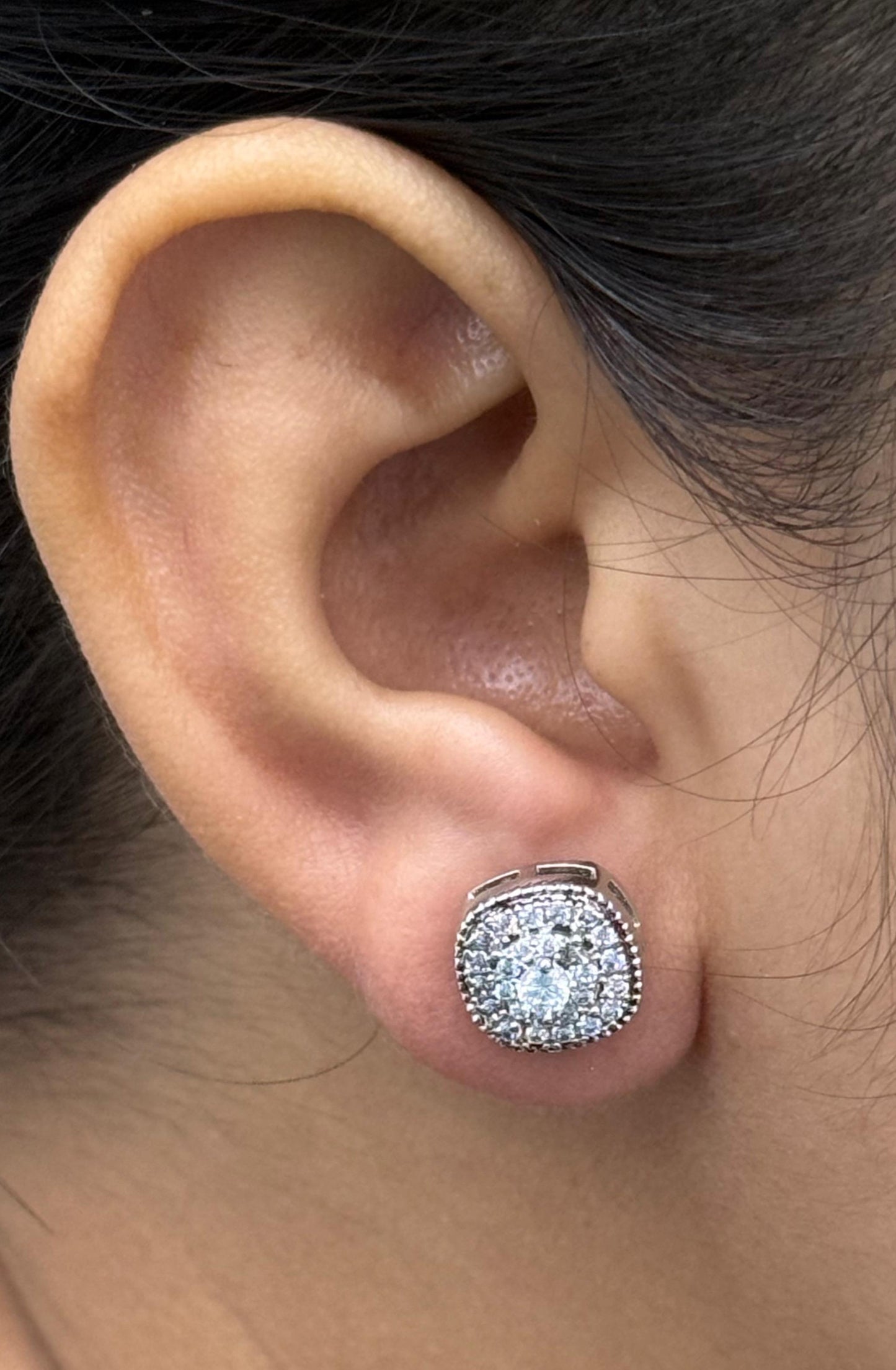 CLASSIC SILVER POLISH AD STONE STUDS