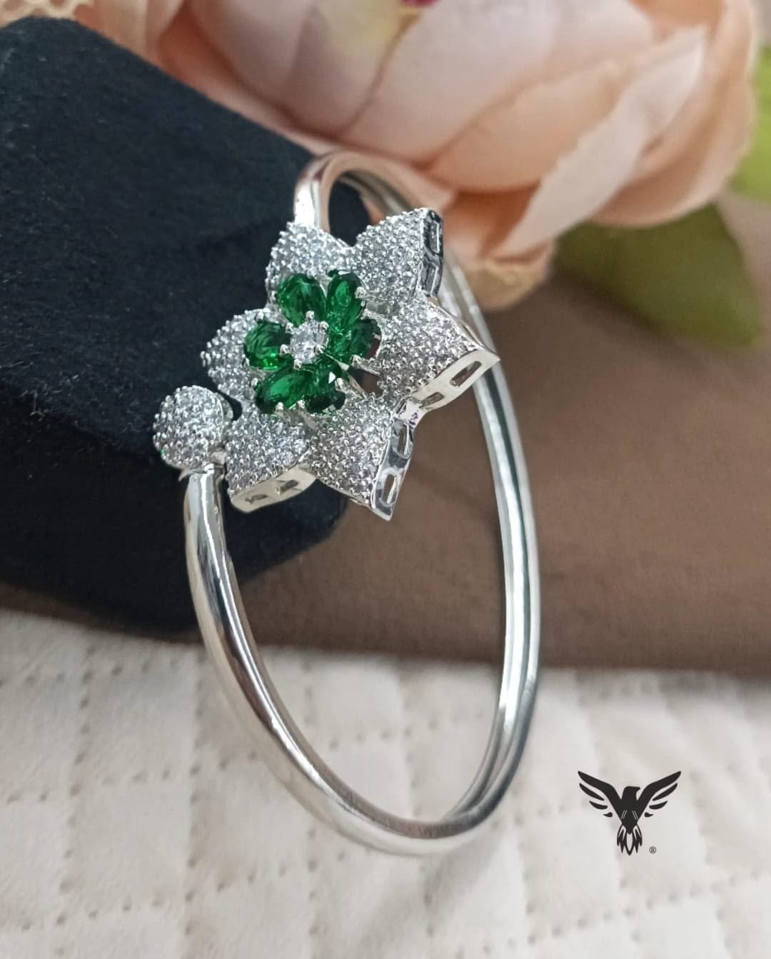 ADJUSTABLE SILVER POLISH WITH GREEN CZ STONE