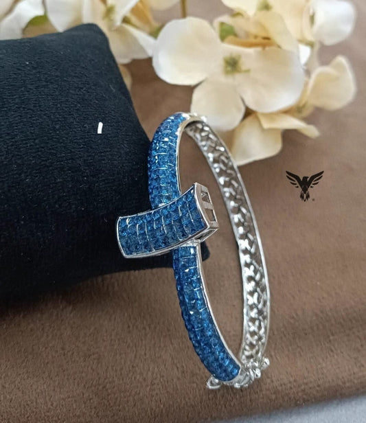BLUE COLOUR INVISIBLE SETTING BRACELET FOR WOMEN