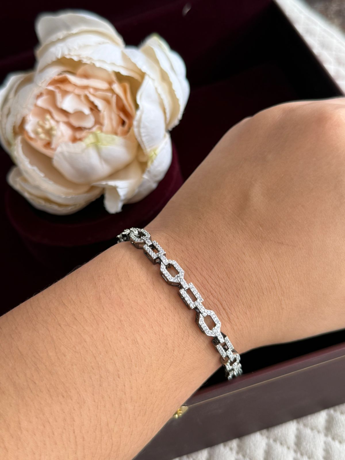 RHODIUM SILVER PLATED BRACELET FOR WOMEN