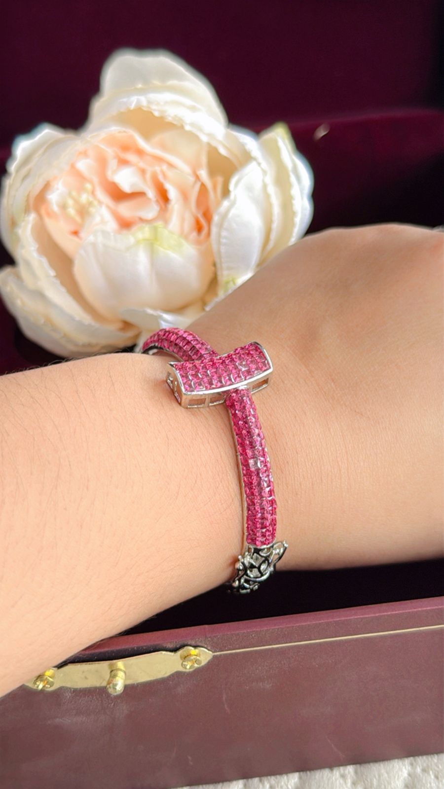 PINK COLOUR INVISIBLE SETTING BRACELET FOR WOMEN