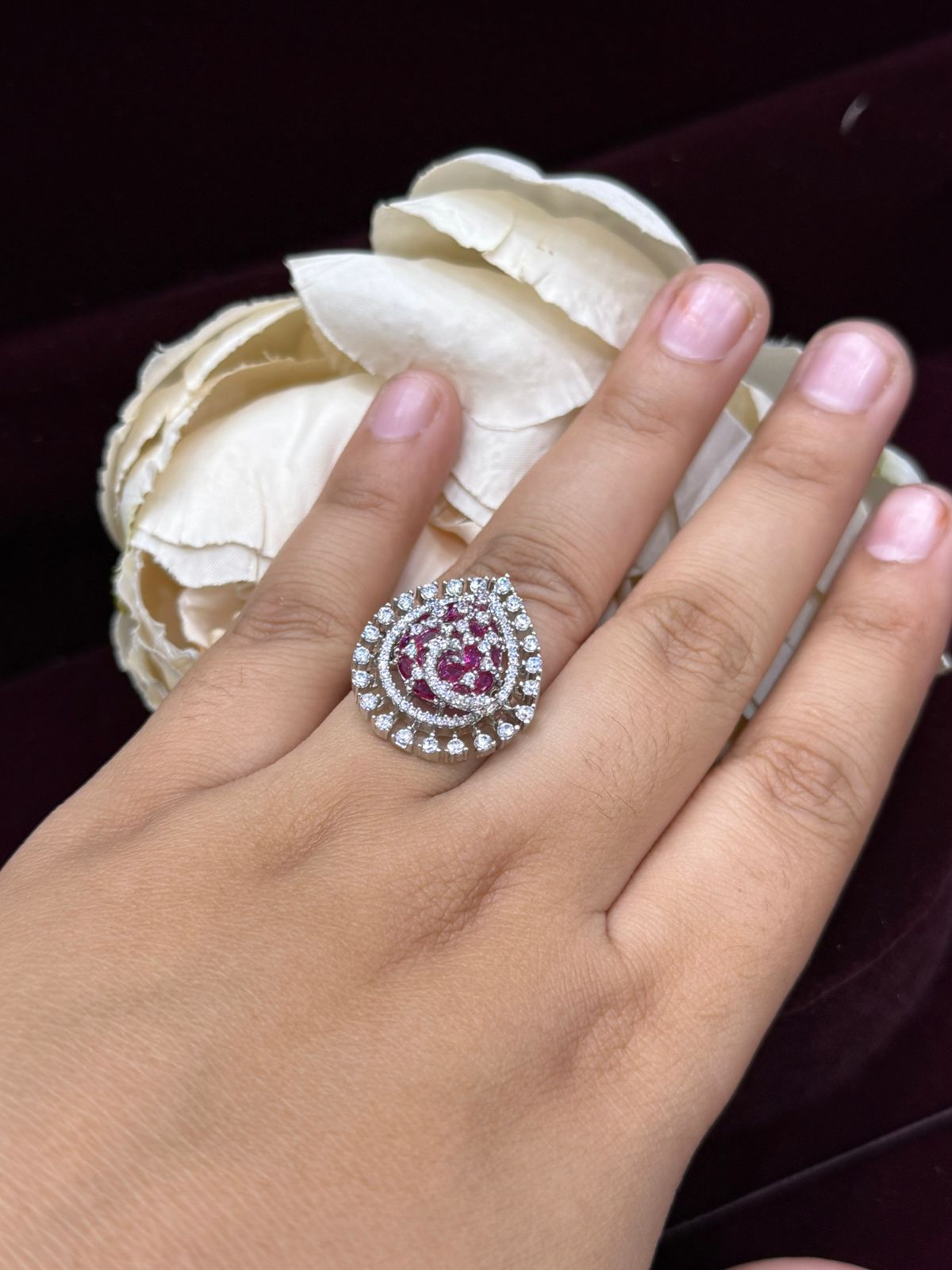 LEAF SHAPE PINK CZ STONE WITH SILVER POLISH RING FOR WOMEN