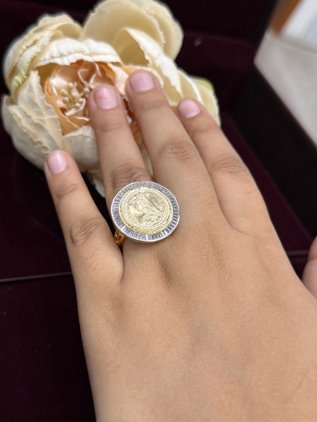 GOLD POLISH WITH ROUND SHAPE CZ RING FOR WOMEN