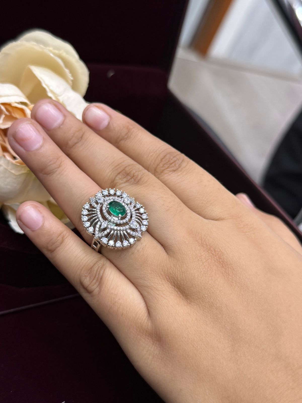 ELEGANT GREEN CZ STONE WITH SILVER POLISH RING FOR WOMEN