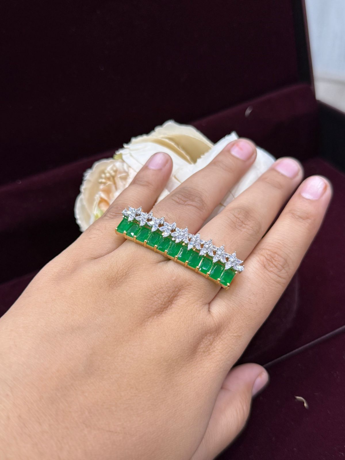 BEAUTIFUL TWO FINGER GREEN RING FOR WOMAN WITH CZ STONE