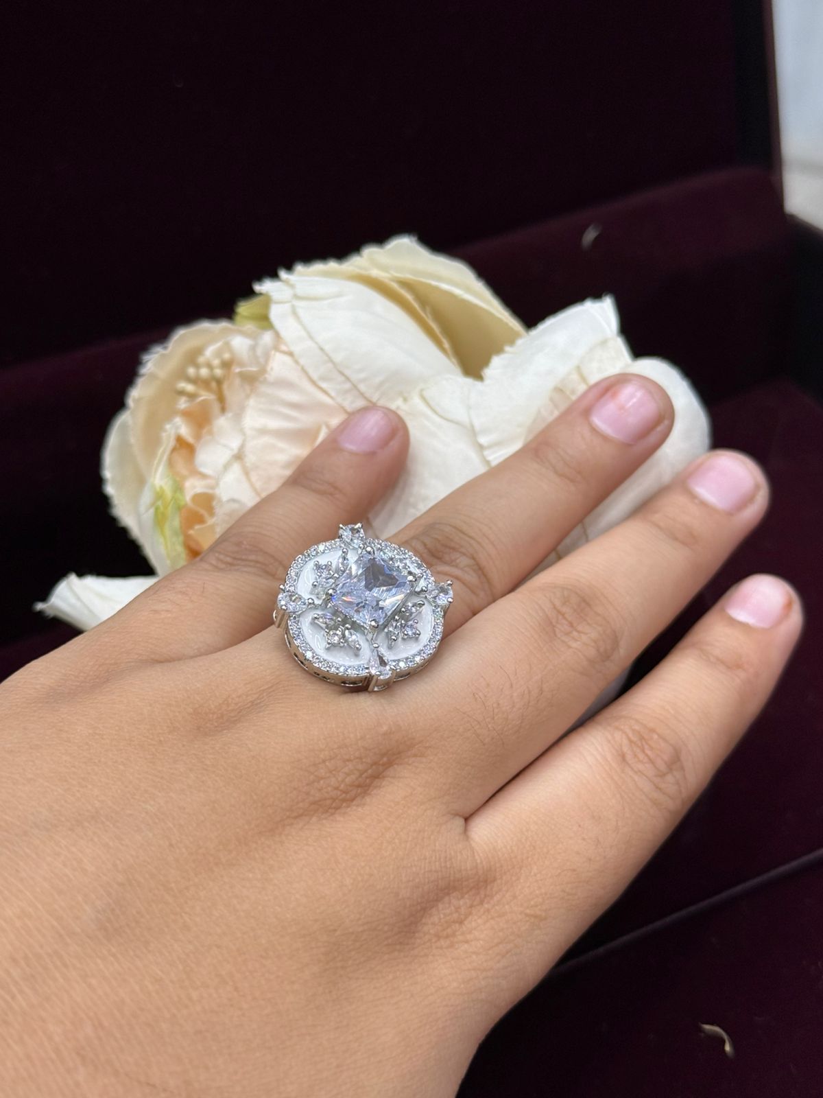 UNIQUE WHITE CZ STONE RING FOR WOMEN