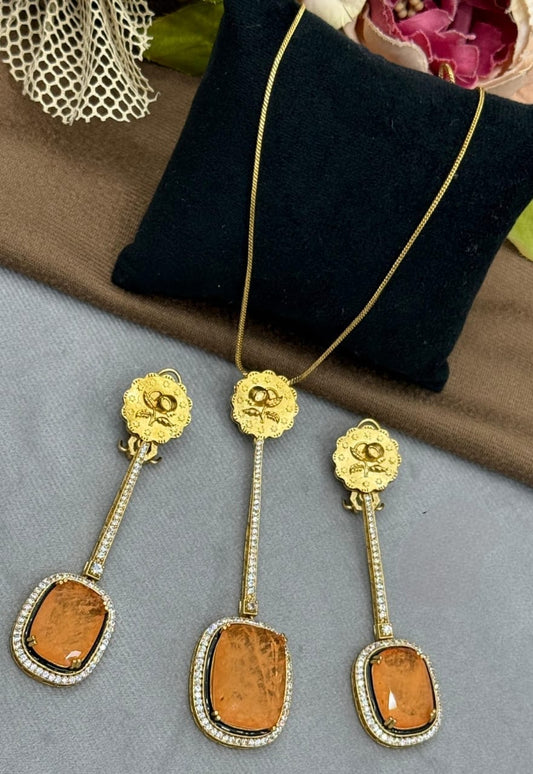 SABYA  GOLD POLISH ORANGE AD PENDANT SET FOR WOMEN