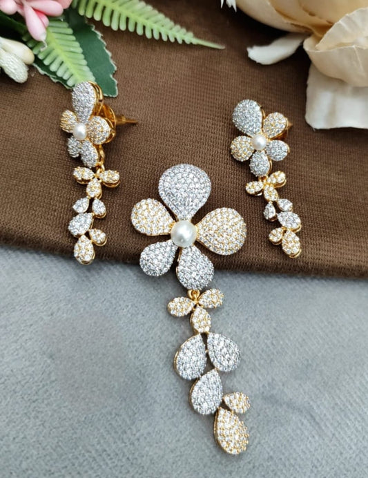 FLOWER SHAPE PENDANT SET FOR WOMEN WITH GANGA JAMUNA POLISH