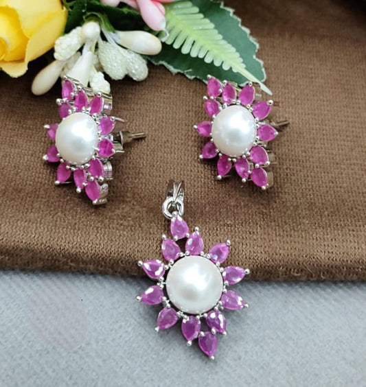 UNIQUE PINK COLOUR PENDANT SET FOR WOMEN