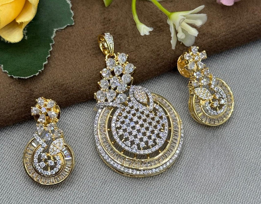 UNIQUE GOLD POLISH PENDANT SET FOR WOMEN