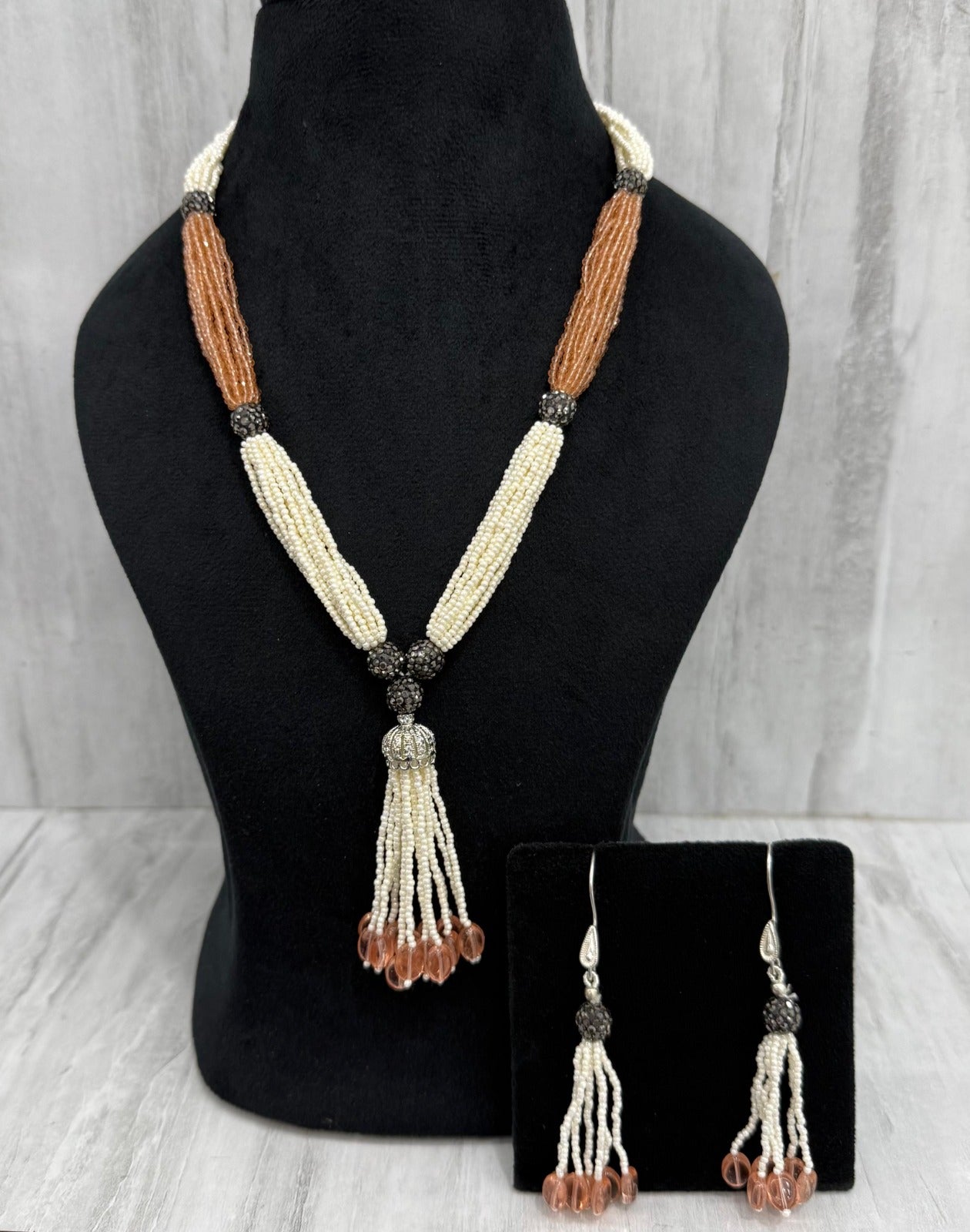 Pearl with beads strings in Peach for women