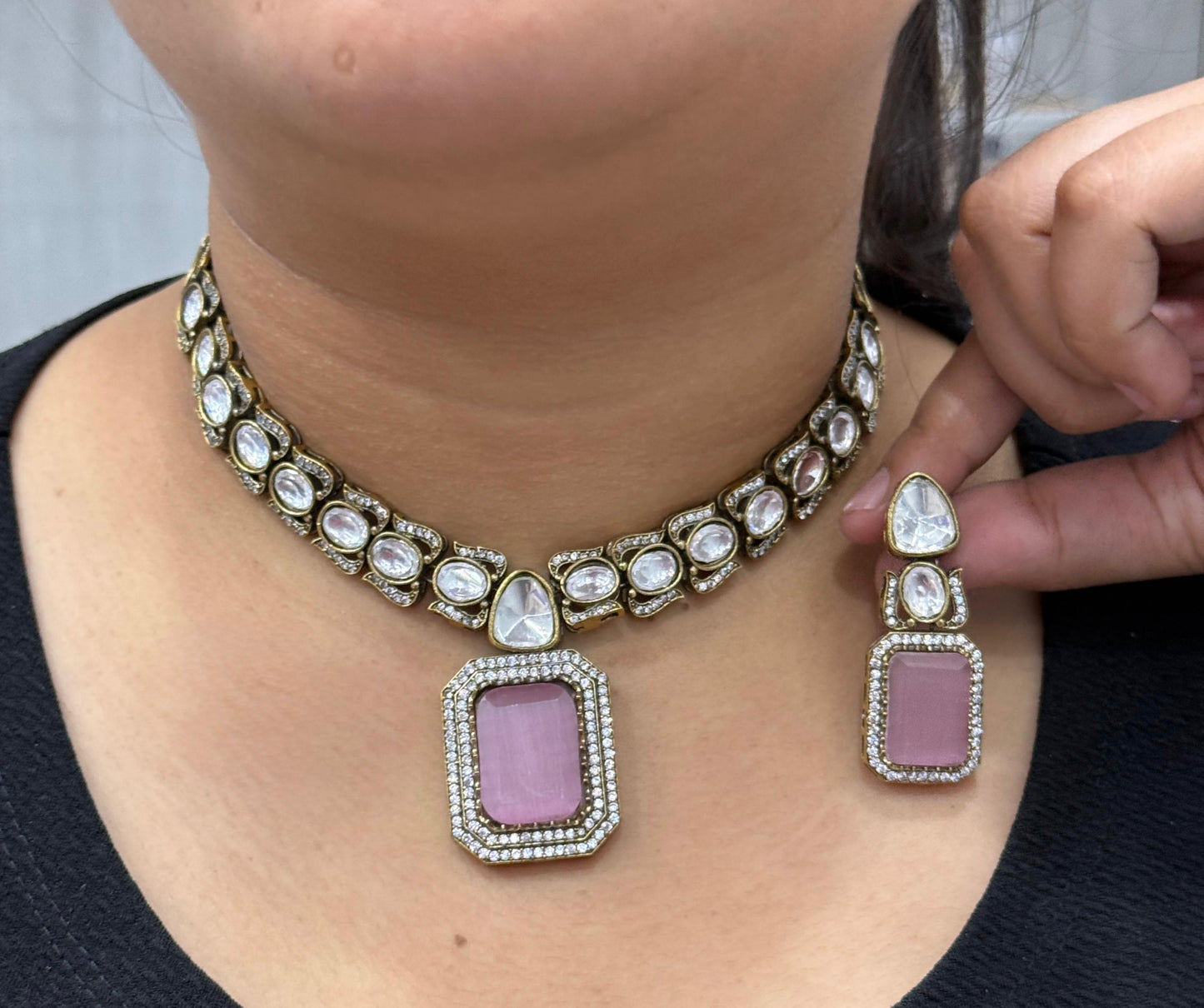 Zainab kundan necklace with earrings in pink for women