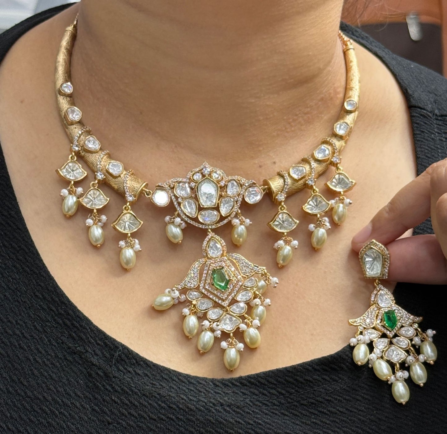 Mosanite Hasli Elegant in glod for woman
