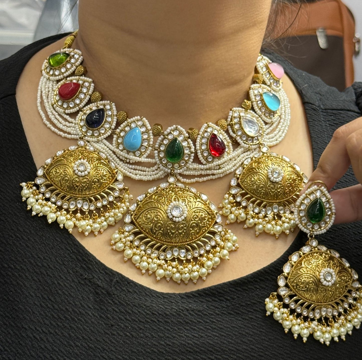 Golden tone with kundan necklace with earrings for women