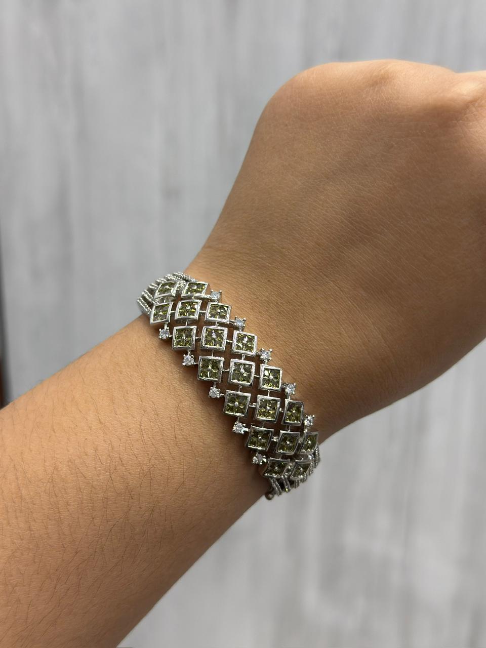 Zig Zag Beautiful  Diamond Bracelet  in green For Women