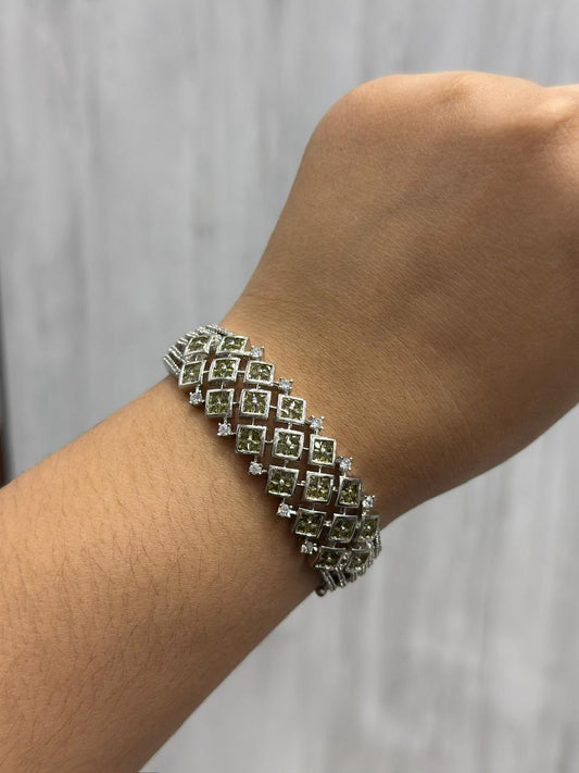 Zig Zag Beautiful  Diamond Bracelet  in green For Women